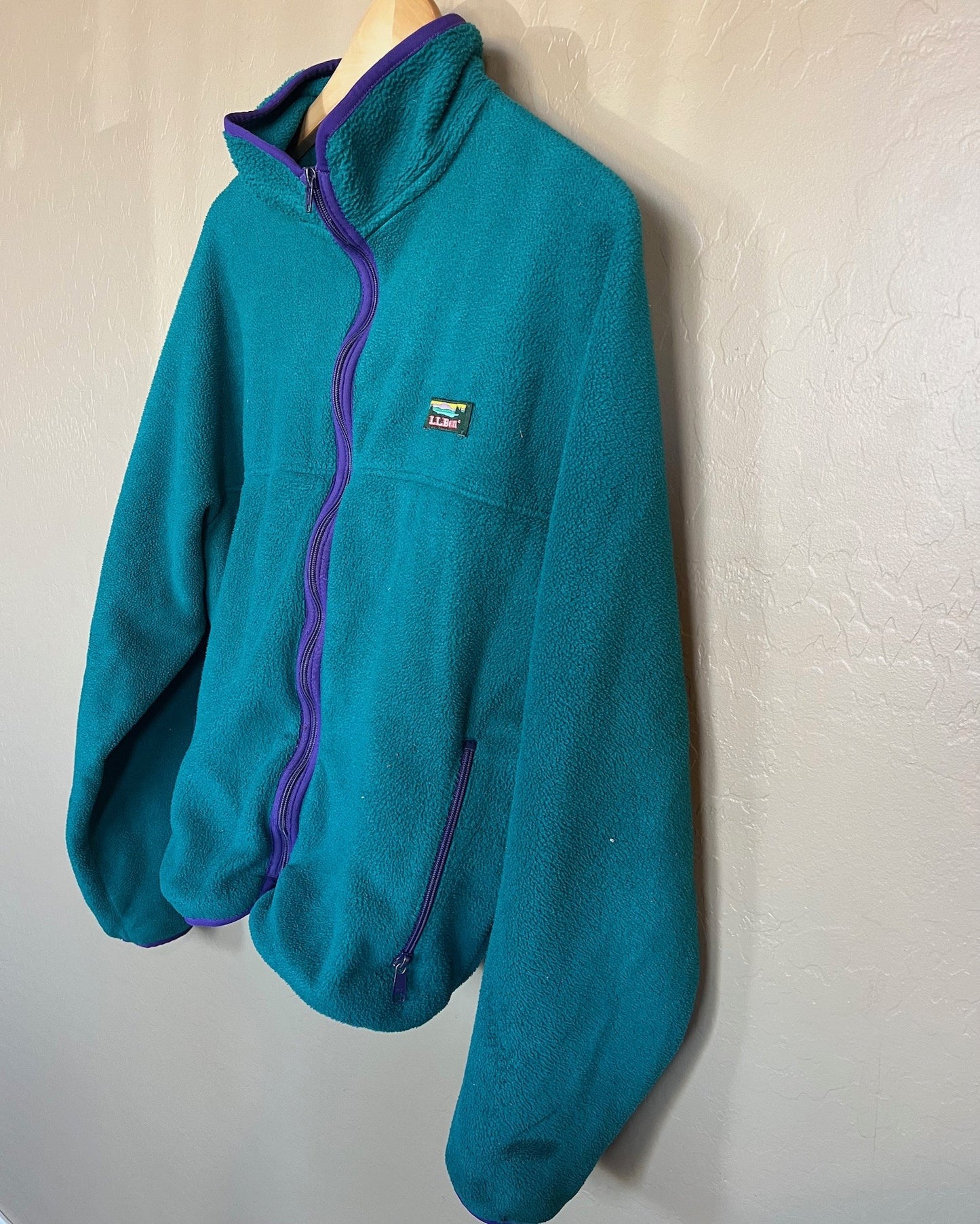 LL Bean retro fleece.    Mens M/L